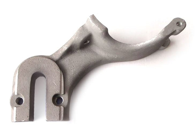 This Offenhauser cast aluminum bracket for 1949-53 Ford flathead V-8 mounts your factory OEM generator to the left or right side of your engine. DFW Speed Syndicate